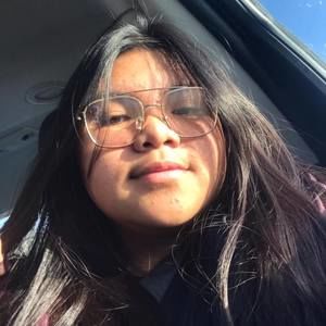 Meet your Posher, Chloe